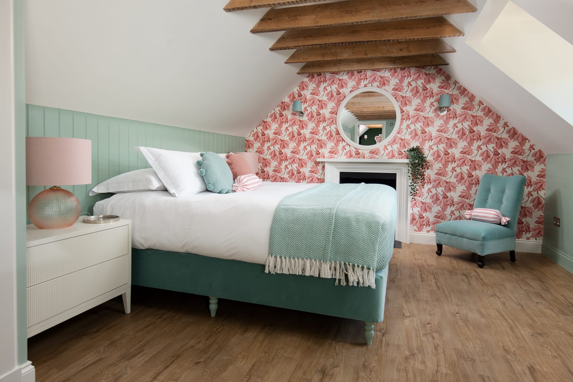 COPYRIGHT-TRACEY BLOXHAM