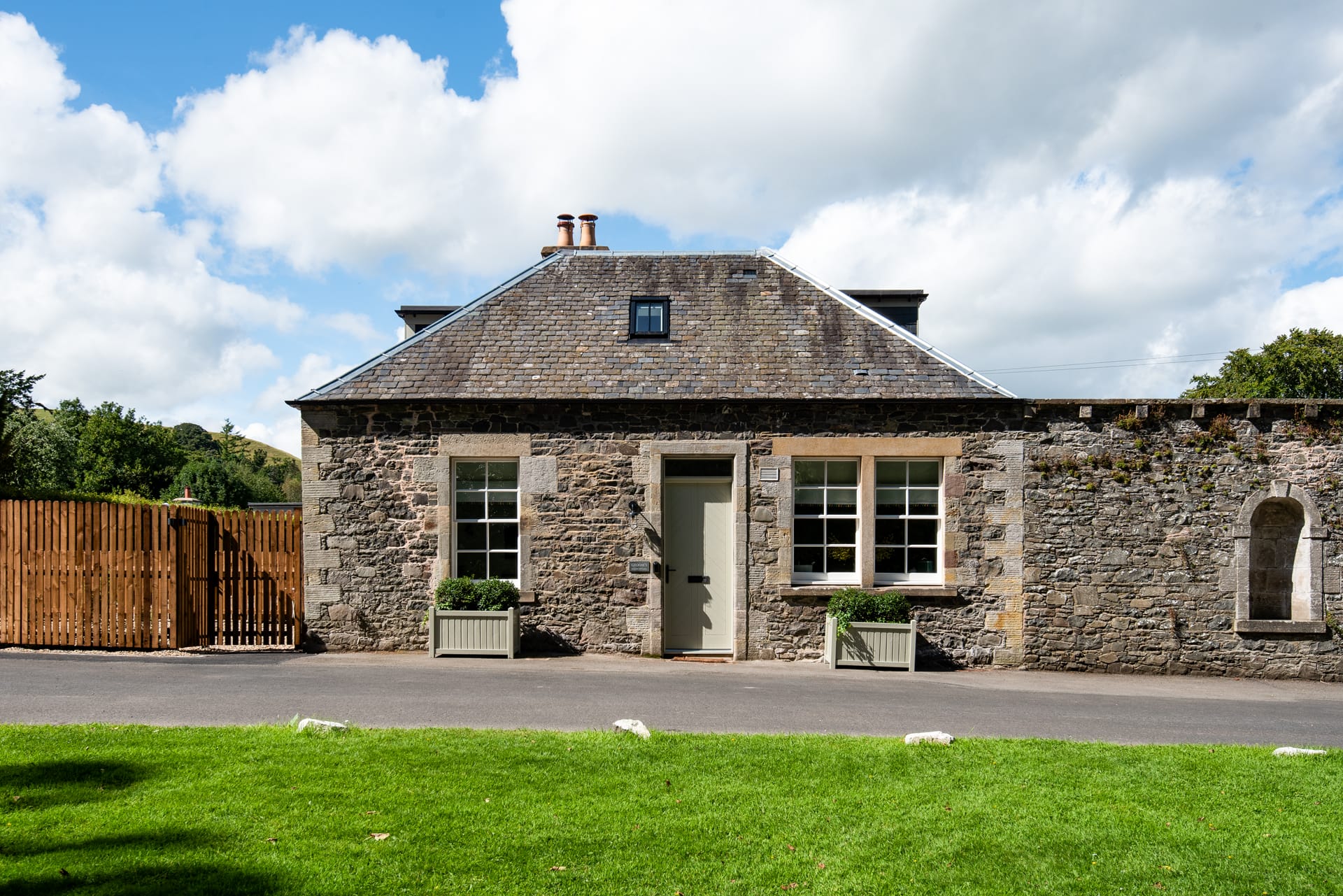 COPYRIGHT-TRACEY BLOXHAM