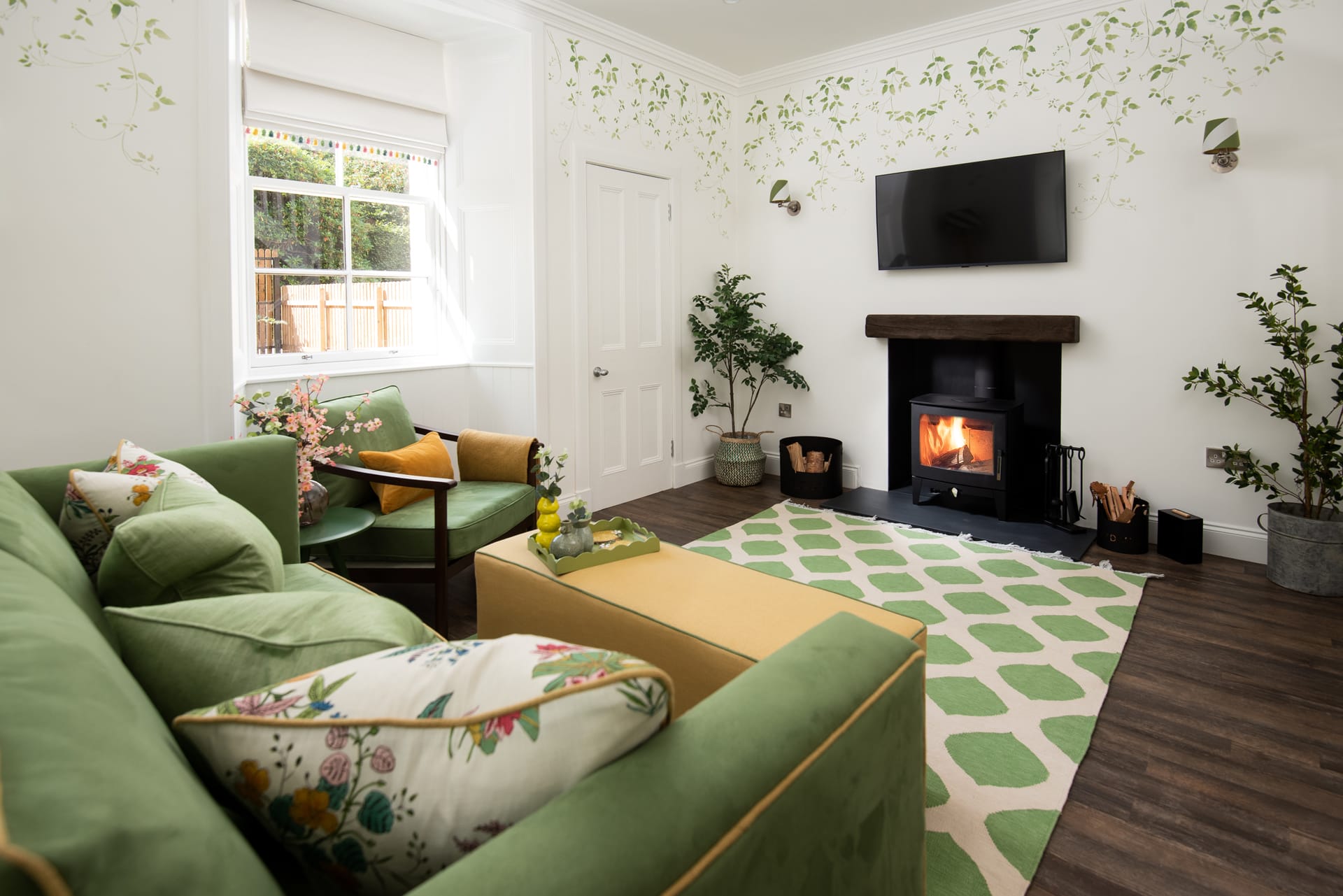 COPYRIGHT-TRACEY BLOXHAM