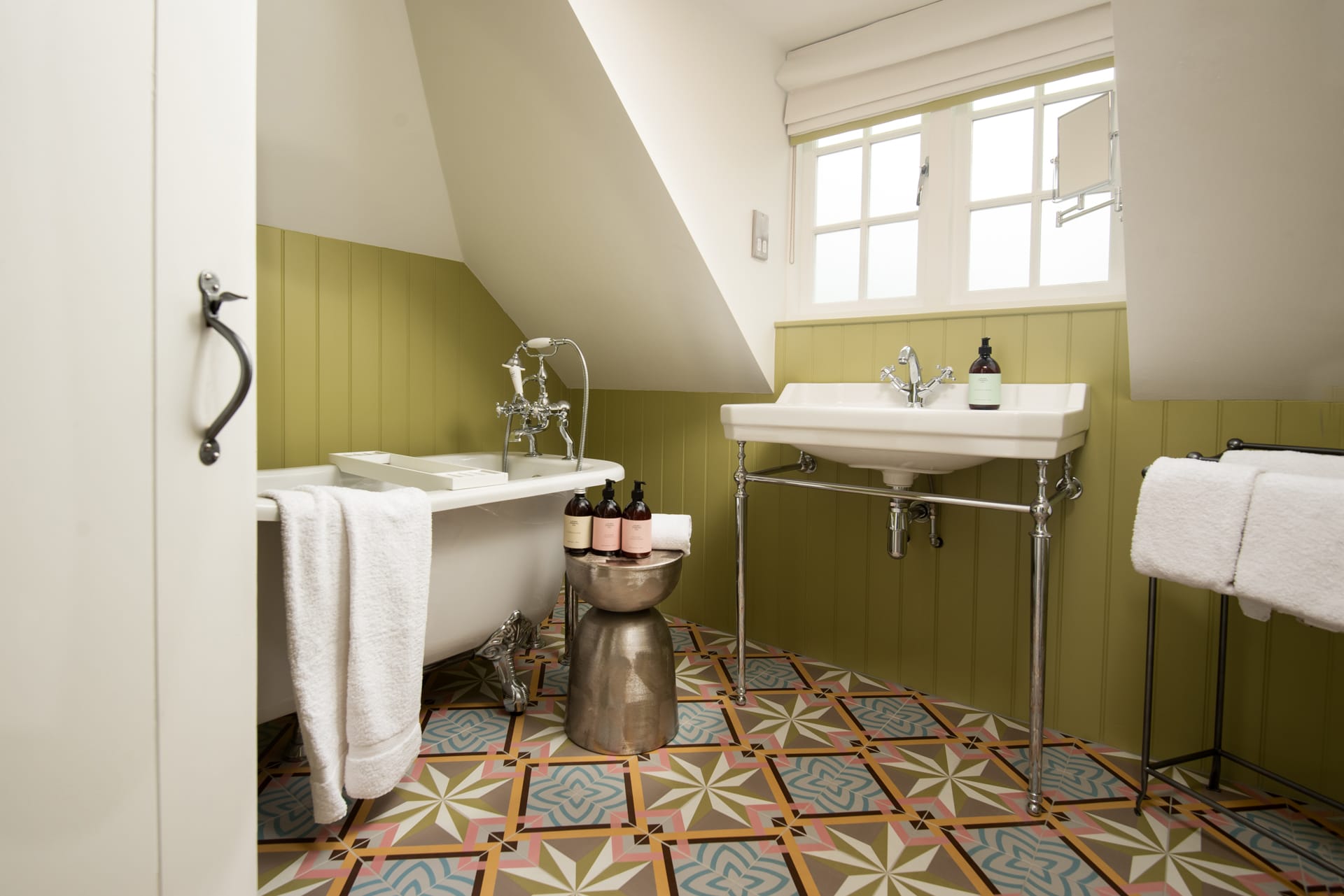 COPYRIGHT-TRACEY BLOXHAM