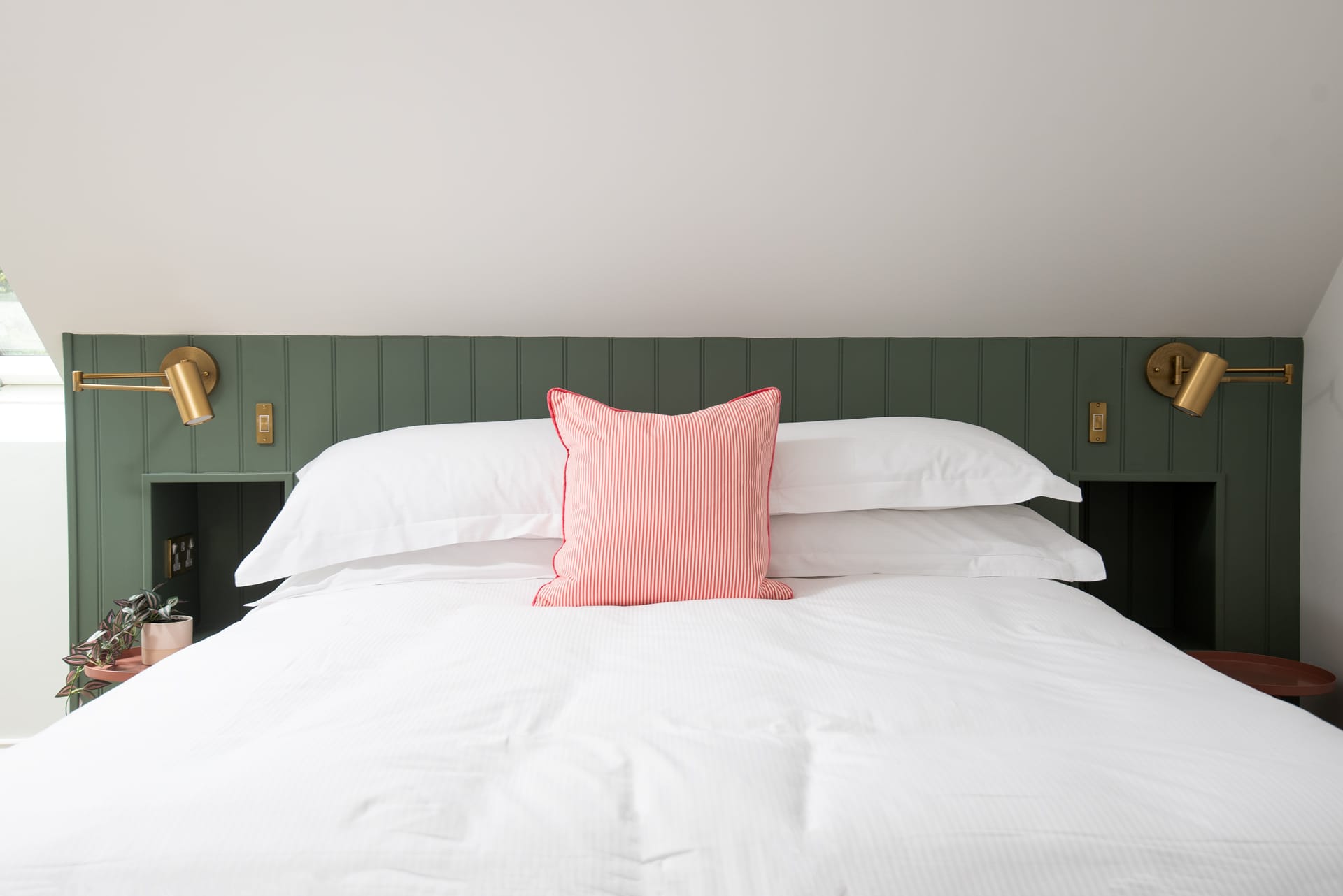 COPYRIGHT-TRACEY BLOXHAM